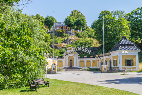Skansens entré Hazeliusporten